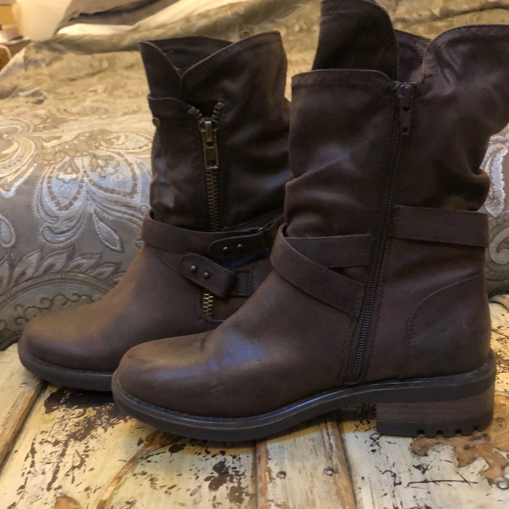 Brown Carlos boots